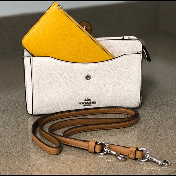 Coach Pop Up Messenger Crossbody - Picture 2 of 4